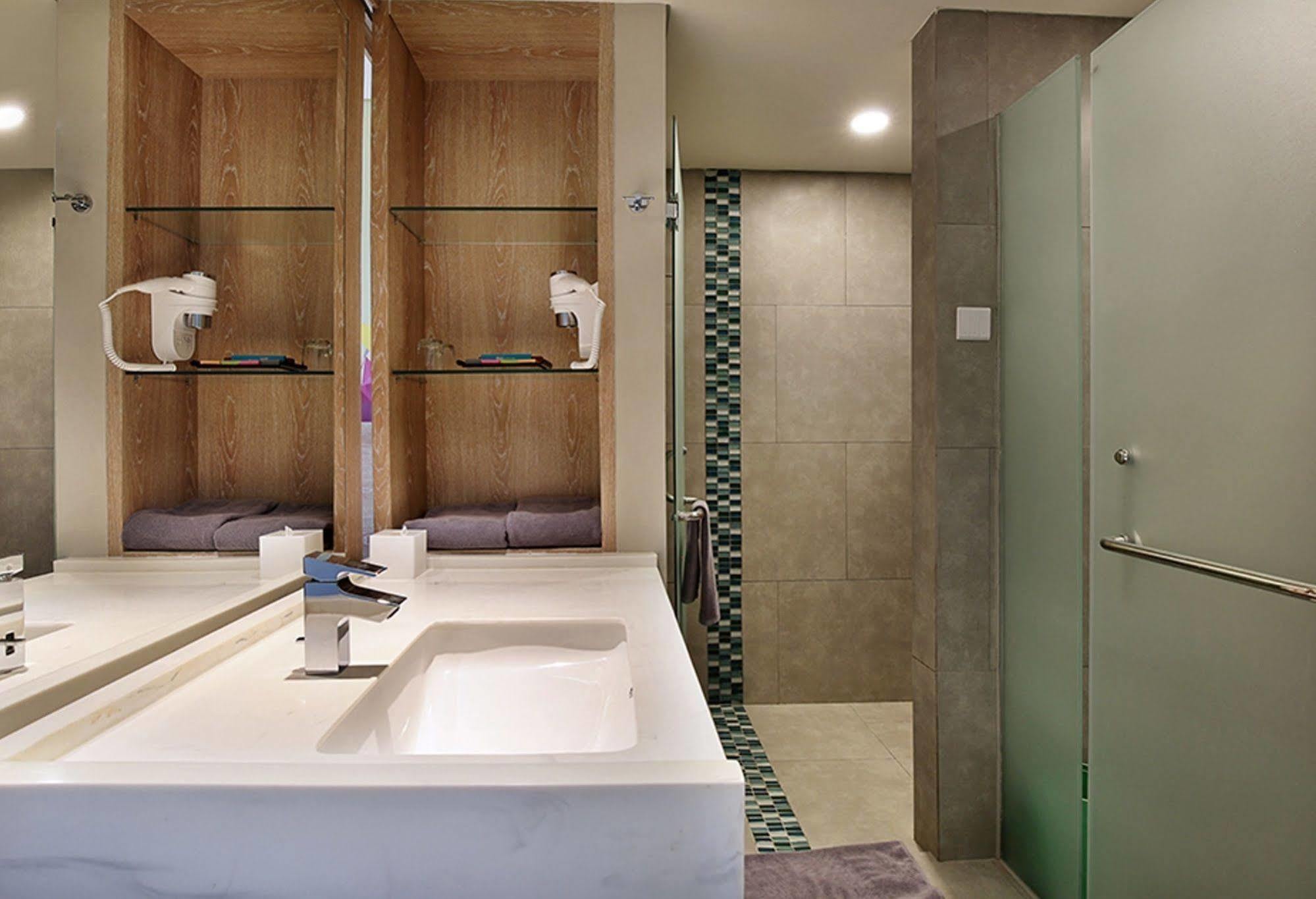 Hotel Ibis Styles Bogor Raya Extérieur photo